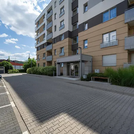 Apartamento Exceptional With Parking For 6 Guests By Renters Breslavia