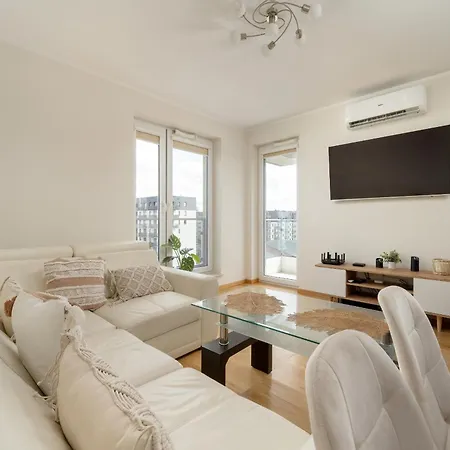 Exceptional With Parking For 6 Guests By Renters * ヴロツワフ